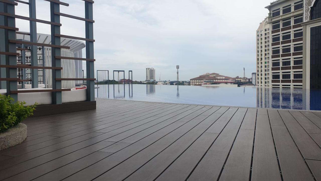 Prestige Troika Luxury Stay Kota Bharu Exterior photo